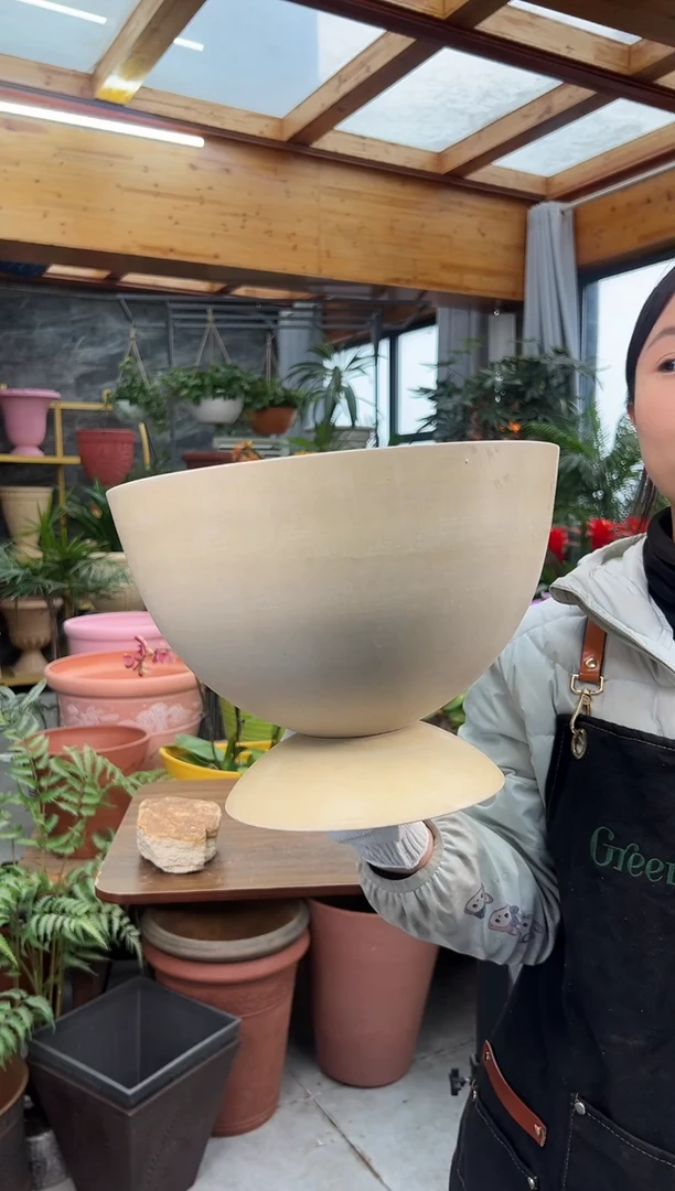 30*21.5/米白色可拆卸酒杯强体花盆/10BA30