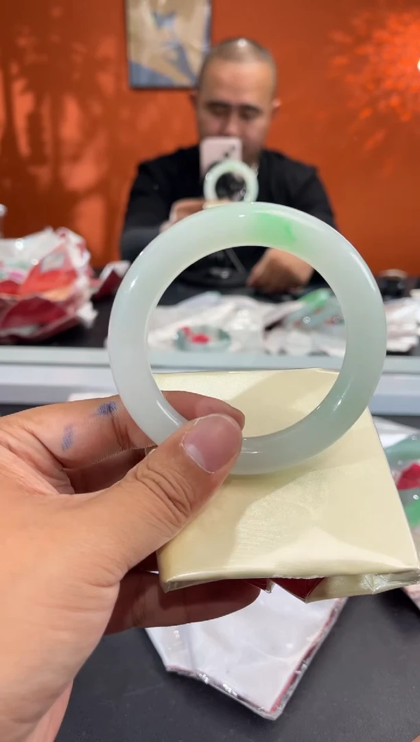 未镶嵌手镯翡翠娜****2翡翠手镯