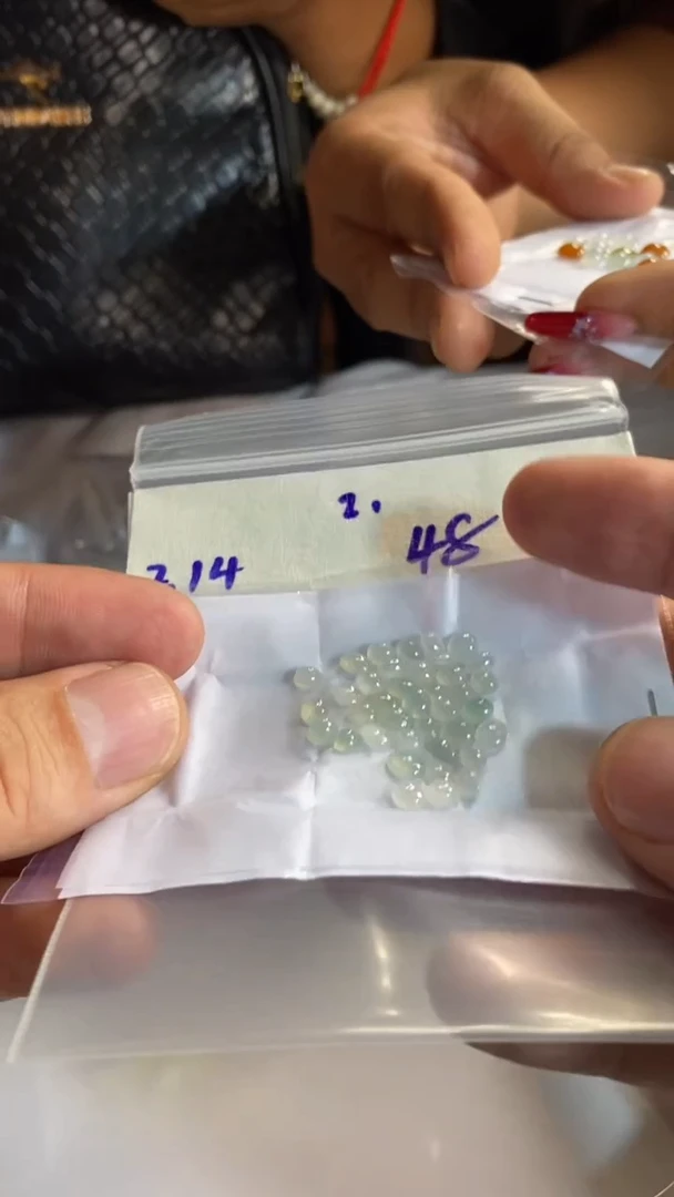 定制翡翠未镶嵌天然缅甸翡翠
