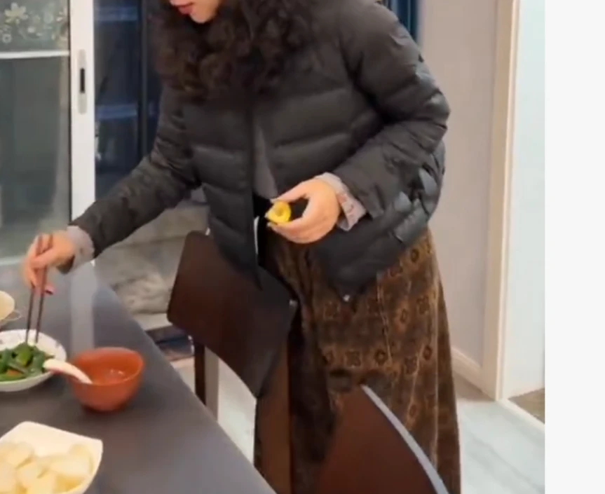 时尚潮流百搭精品女装dgd6914