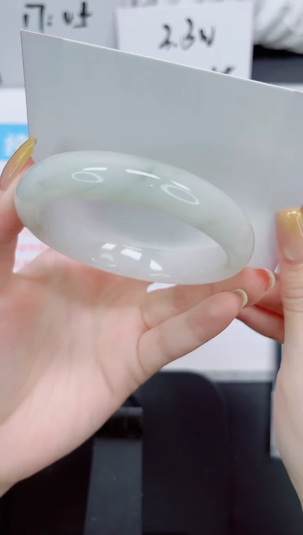 石英质玉手镯未镶嵌210