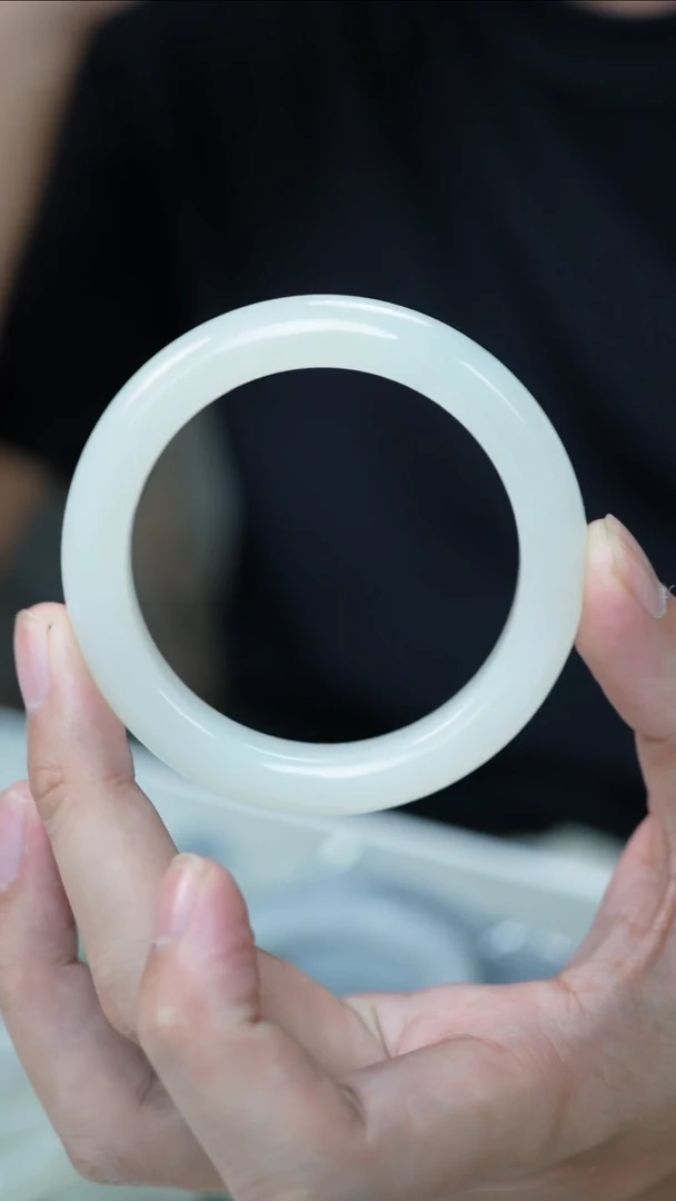 和田玉手镯未镶嵌92号-57正圈/GG/9