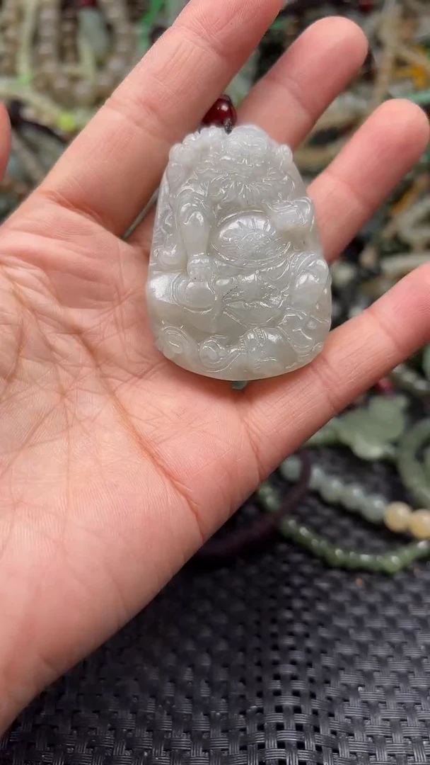 颈饰未镶嵌和田玉1