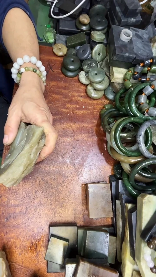 未镶嵌和田玉珠宝半成品2