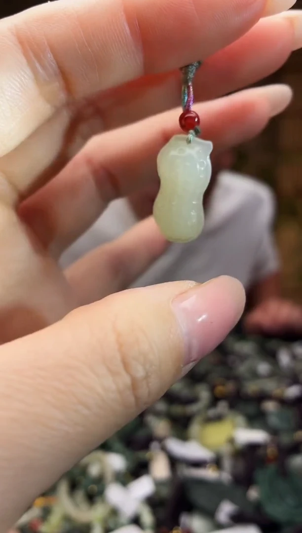 颈饰未镶嵌和田玉多样性发货，拍一发一