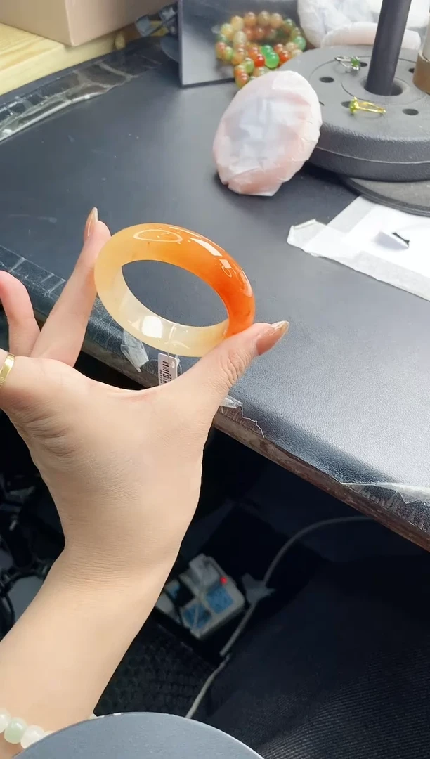 未镶嵌手镯石英质玉j41-HHB52+
