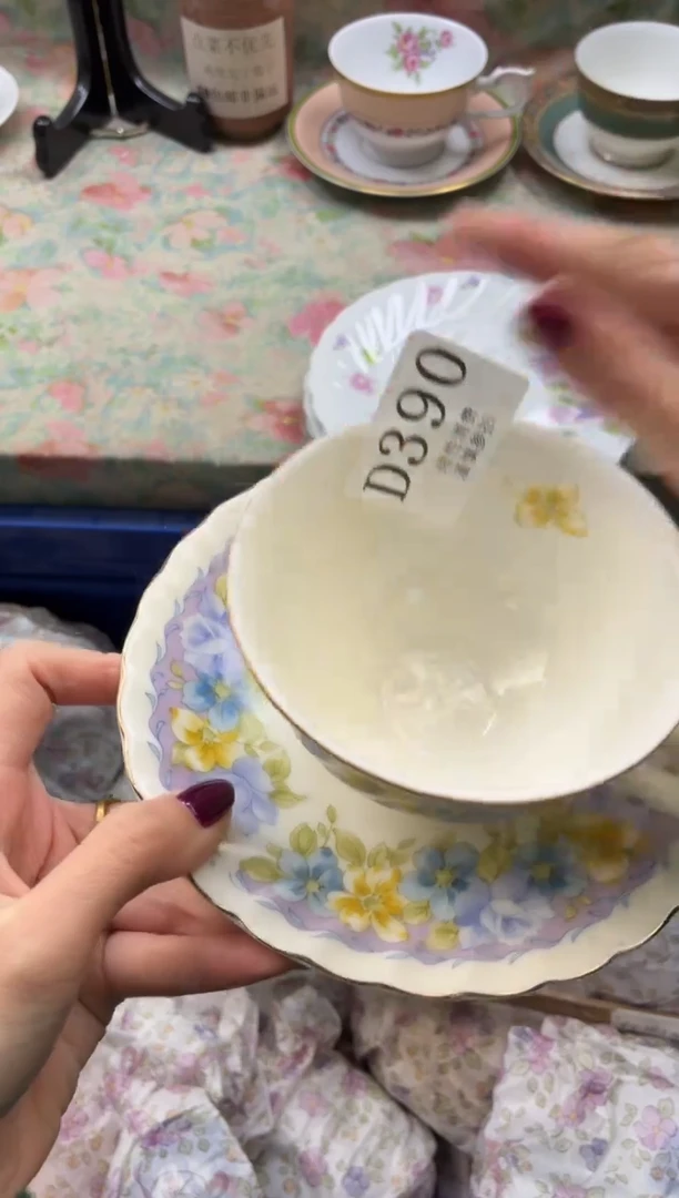 瓷片l****茶       D390