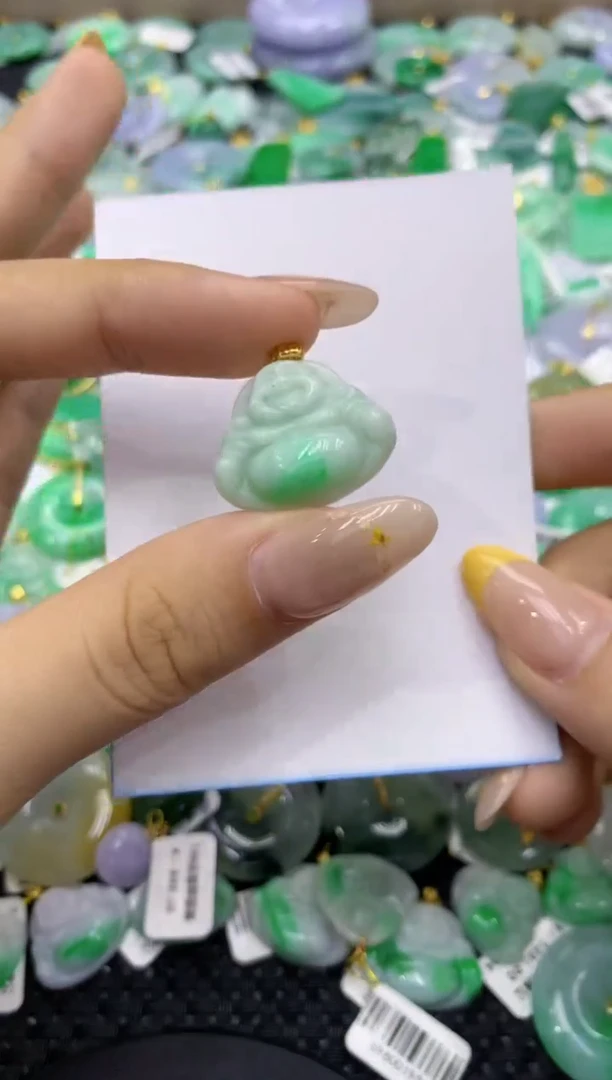 颈饰未镶嵌翡翠天然缅甸翡翠A货