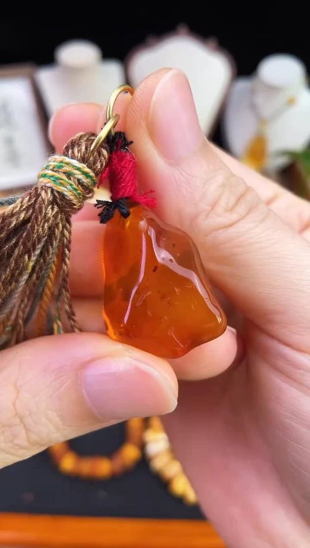琥珀未镶嵌珠宝奇石柒月
