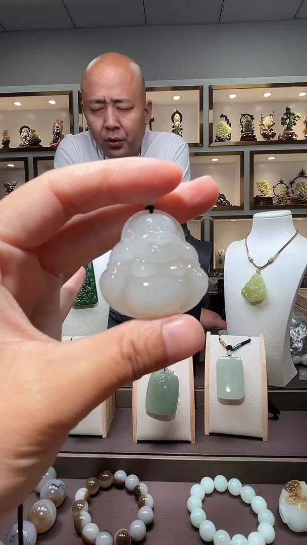 和田玉未镶嵌颈饰苏