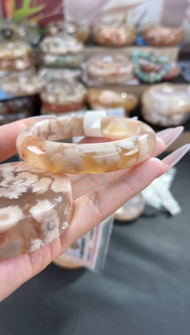 未镶嵌手镯石英质玉天然樱花玛瑙手镯（镯心赠品不保证完美)56