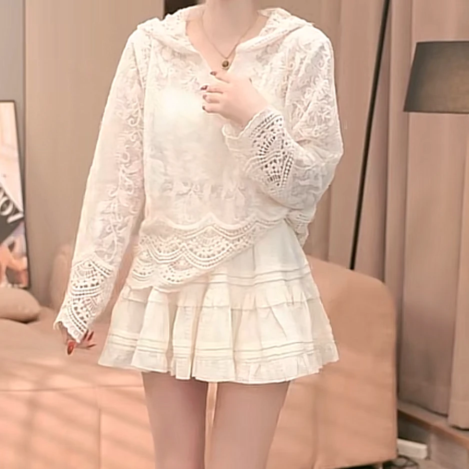 设计感拼接蕾丝边连帽上衣女春季2025新款气质百搭重工钩花蕾丝衫