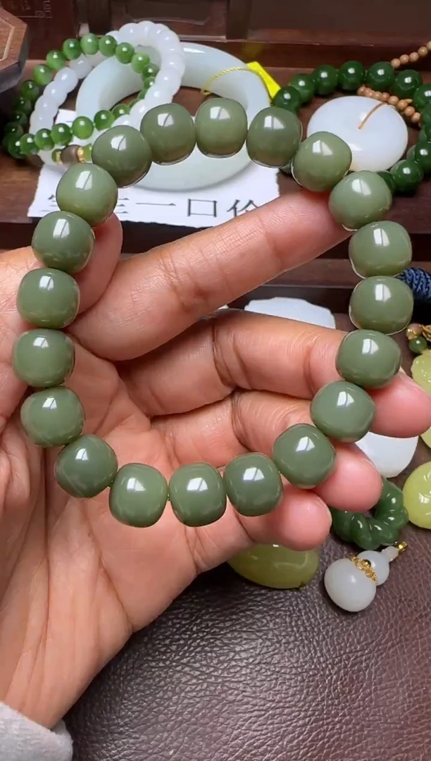 未镶嵌和田玉挂件和田玉手串