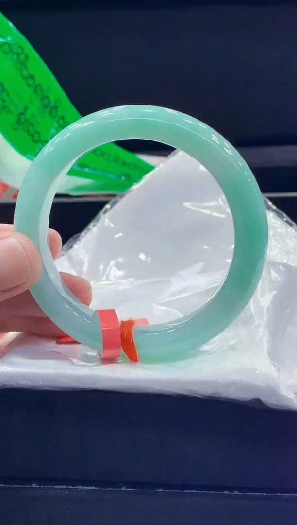 未镶嵌手镯翡翠翡翠手镯