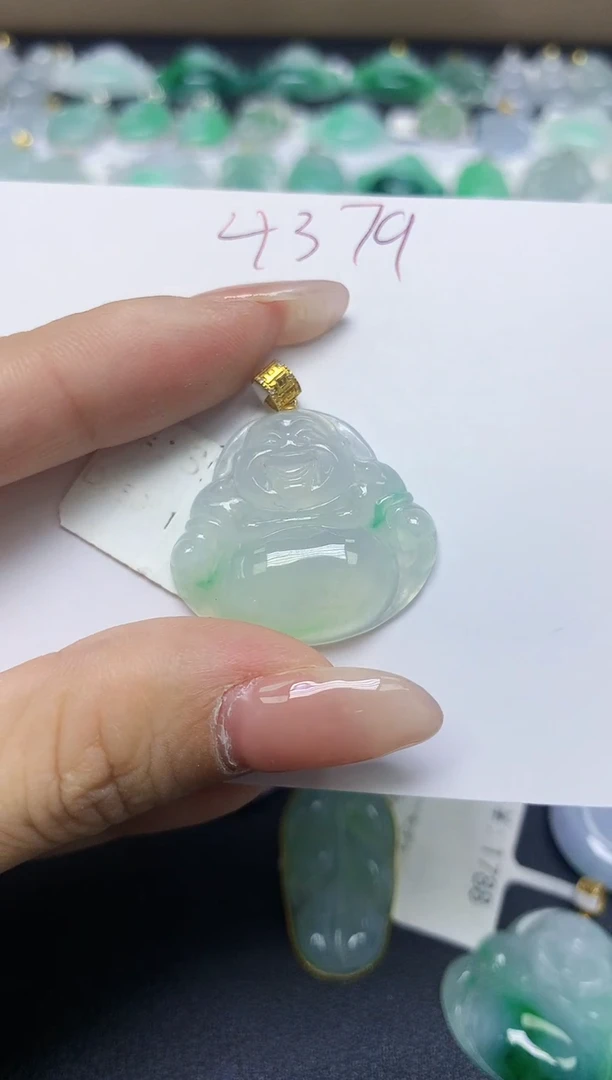 翡翠18K金镶嵌颈饰天然缅甸翡翠A货