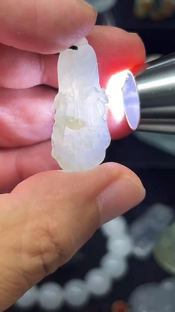 颈饰未镶嵌翡翠天然缅A翡翠