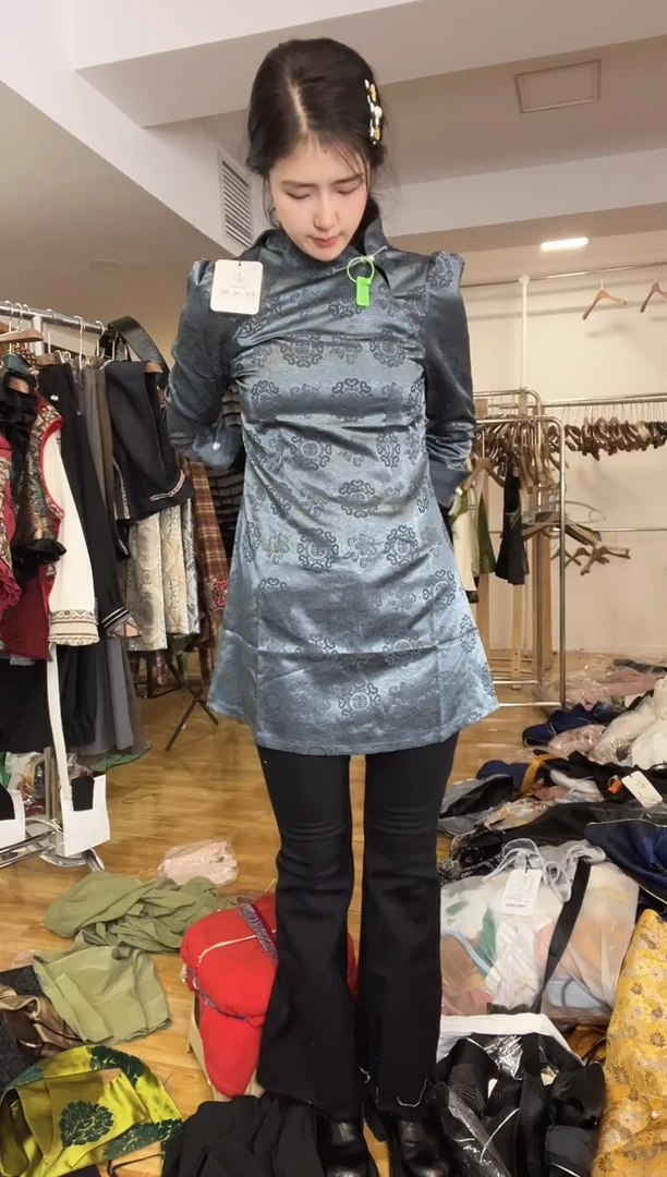 衬衣裙   M码   105斤以里福利