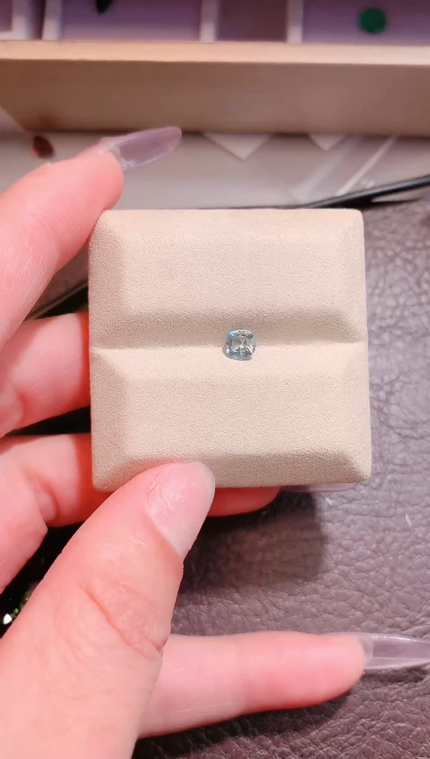 裸石海蓝宝石天然未镶嵌0.42ct