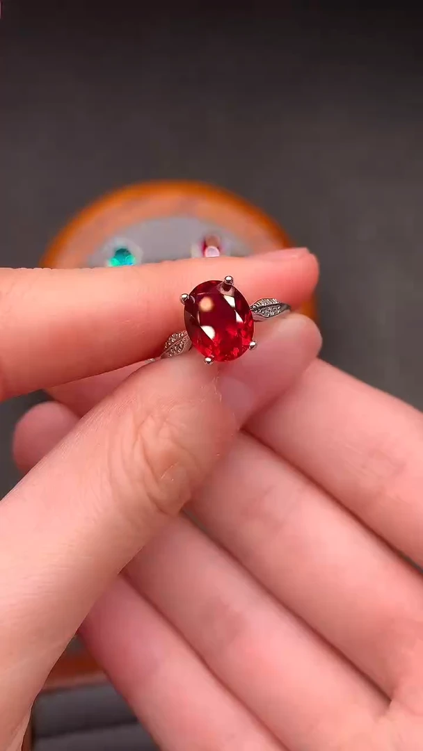 银S925镶嵌戒指红宝石······