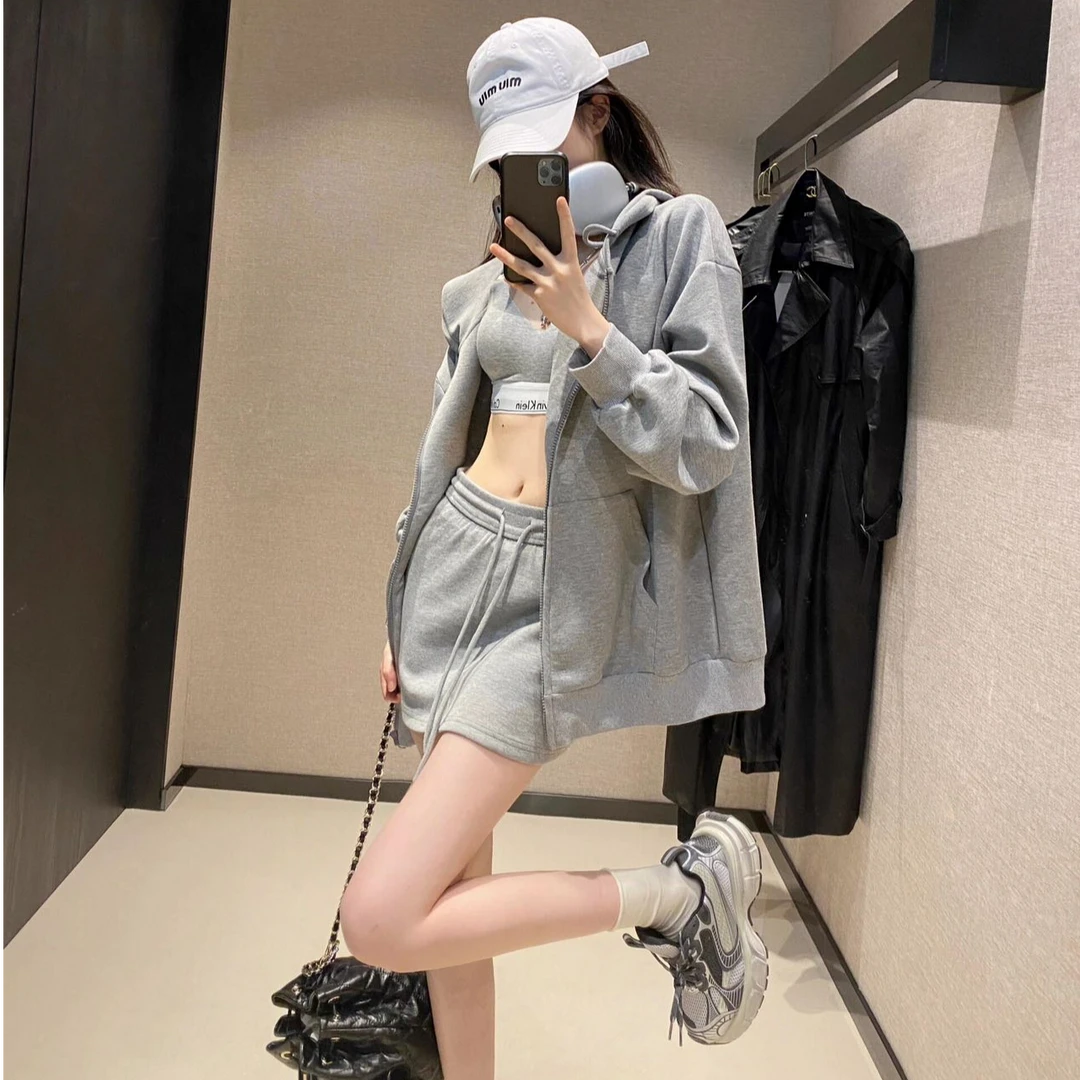 宽松常规秋季卫衣外套洋气休闲韩版女设计感外套性感辣妹短裙套装