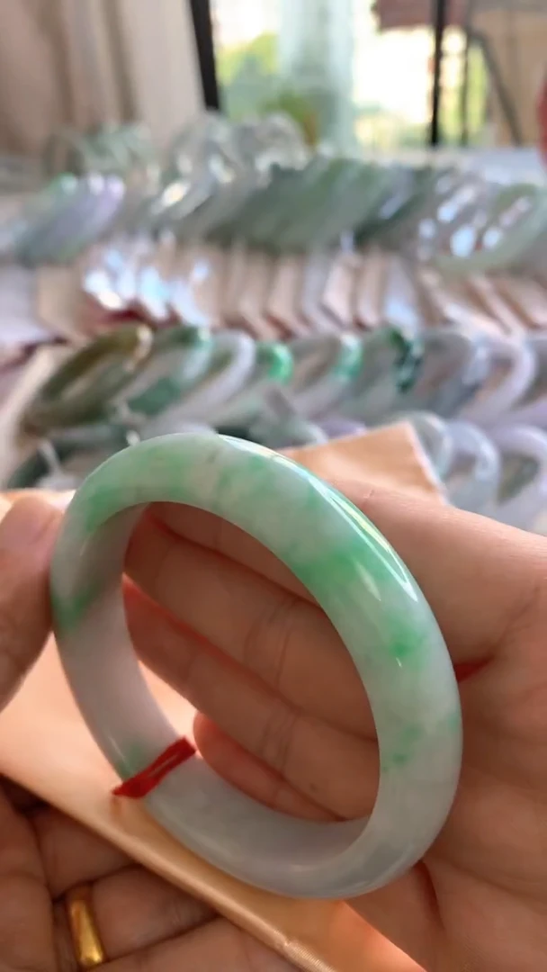 未镶嵌手镯翡翠带色57.8