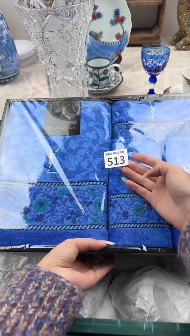 ?****?E          513