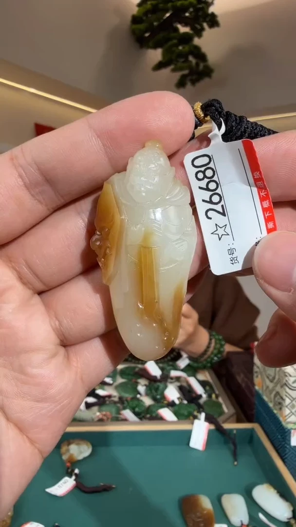 颈饰未镶嵌和田玉1