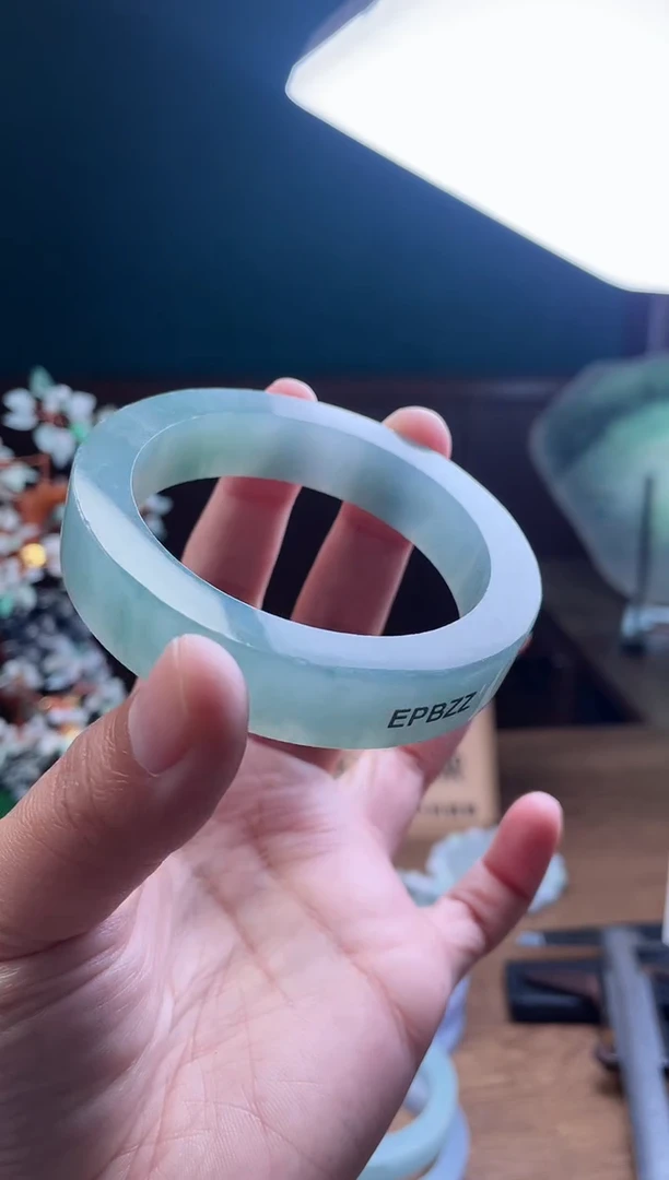 【闪购商品】定制翡翠手镯未镶嵌定制