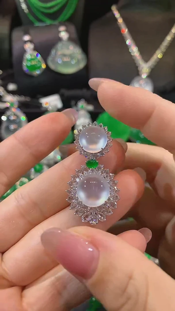 吊坠(不含链)18K金镶嵌翡翠吊坠