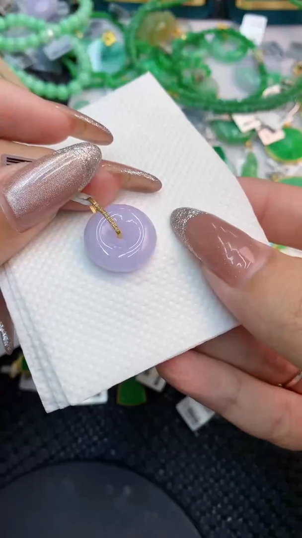 颈饰18K金镶嵌翡翠1