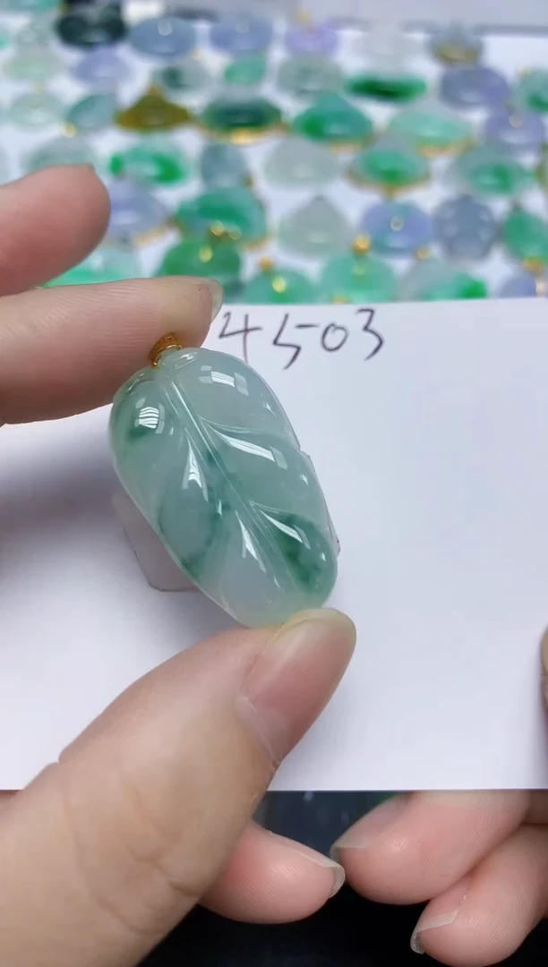 翡翠18K金镶嵌颈饰天然缅甸翡翠A货