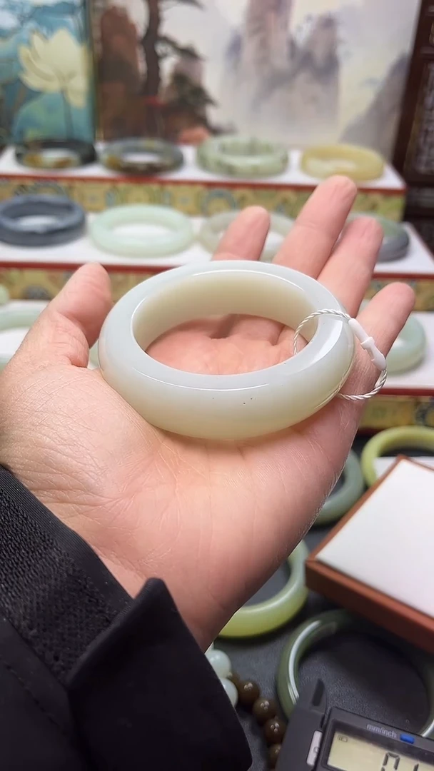 未镶嵌手镯和田玉新疆且末白大漏54.8