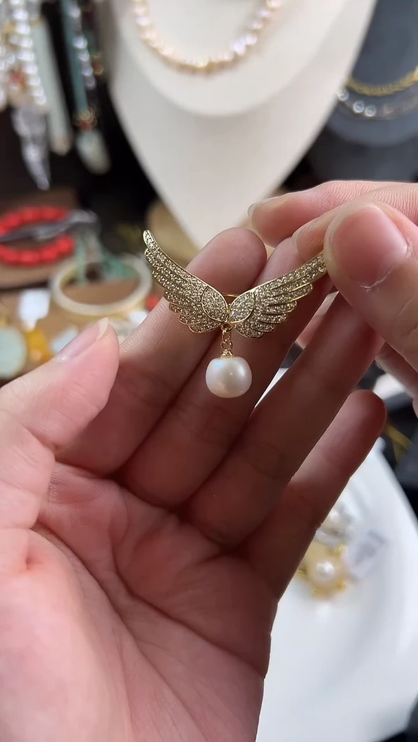 【闪购商品】淡水珍珠胸饰合金天使金色