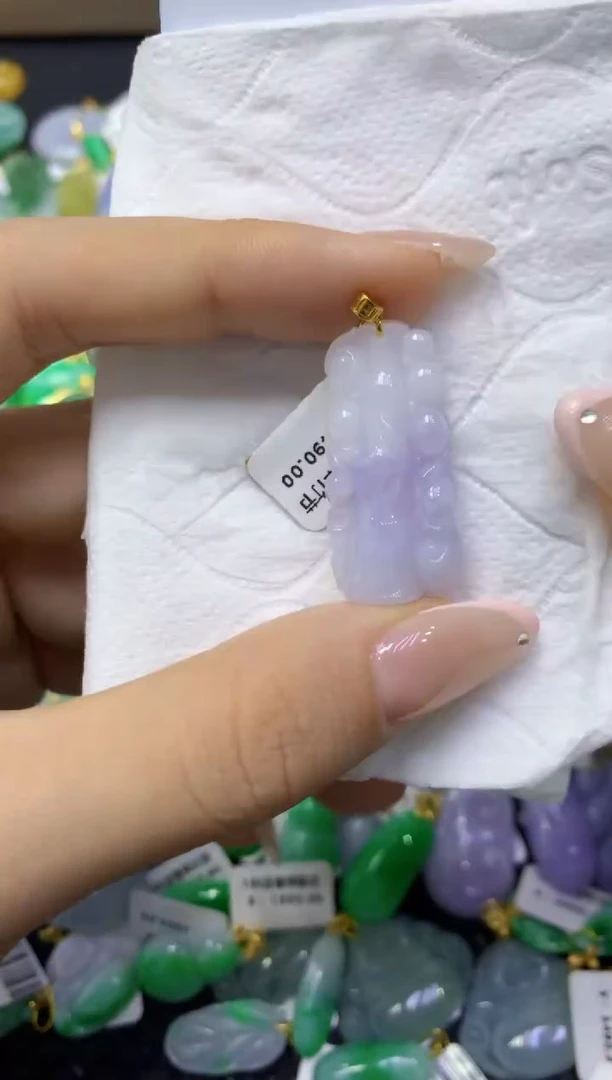 颈饰18K金镶嵌翡翠天然缅甸翡翠A货