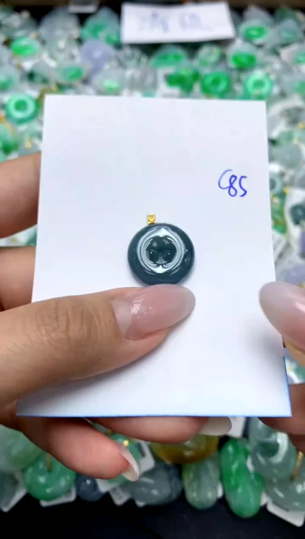 翡翠18K金镶嵌颈饰111111111111111