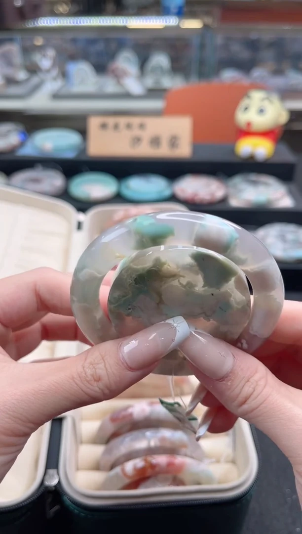 石英质玉手镯未镶嵌尘*丷圈口（赠品镯心）