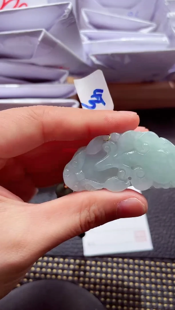 颈饰未镶嵌翡翠 000111
