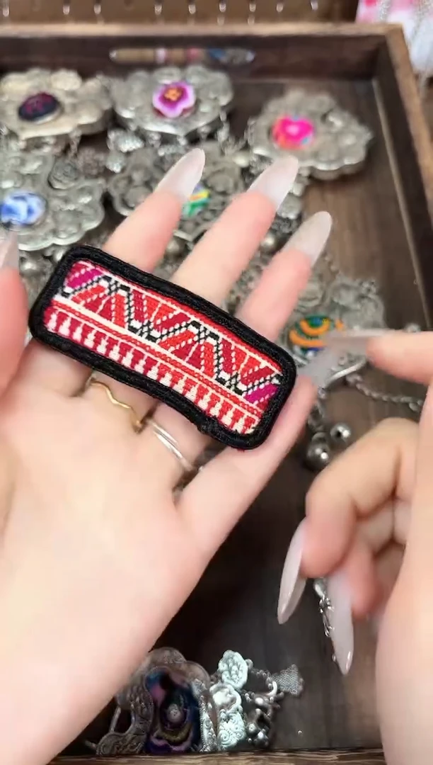 织绣民族风非遗老绣饰品894*