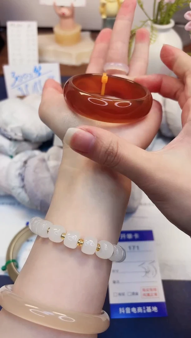 【闪购商品】石英质玉手镯未镶嵌171-玛瑙-圈口52