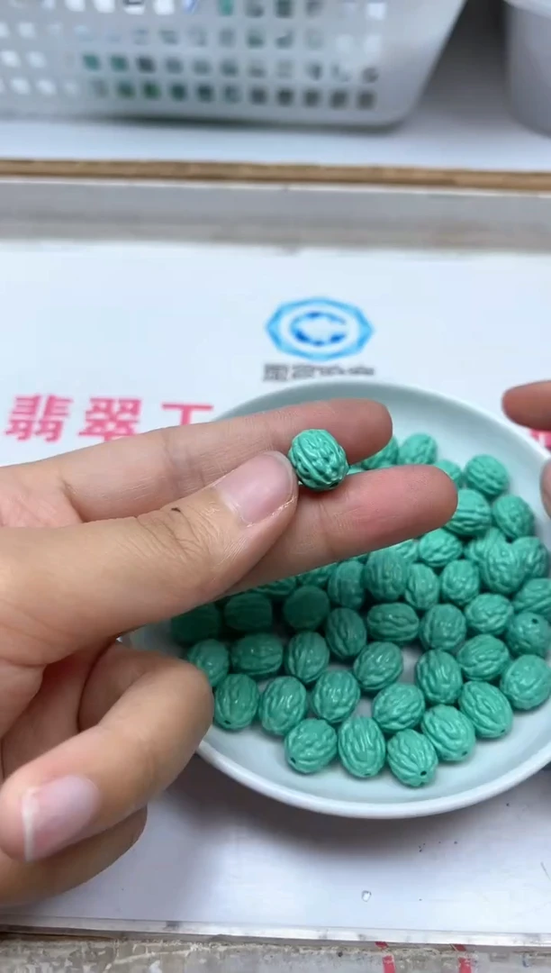 手饰玛瑙未镶嵌D427绿 淞 核桃1个15元