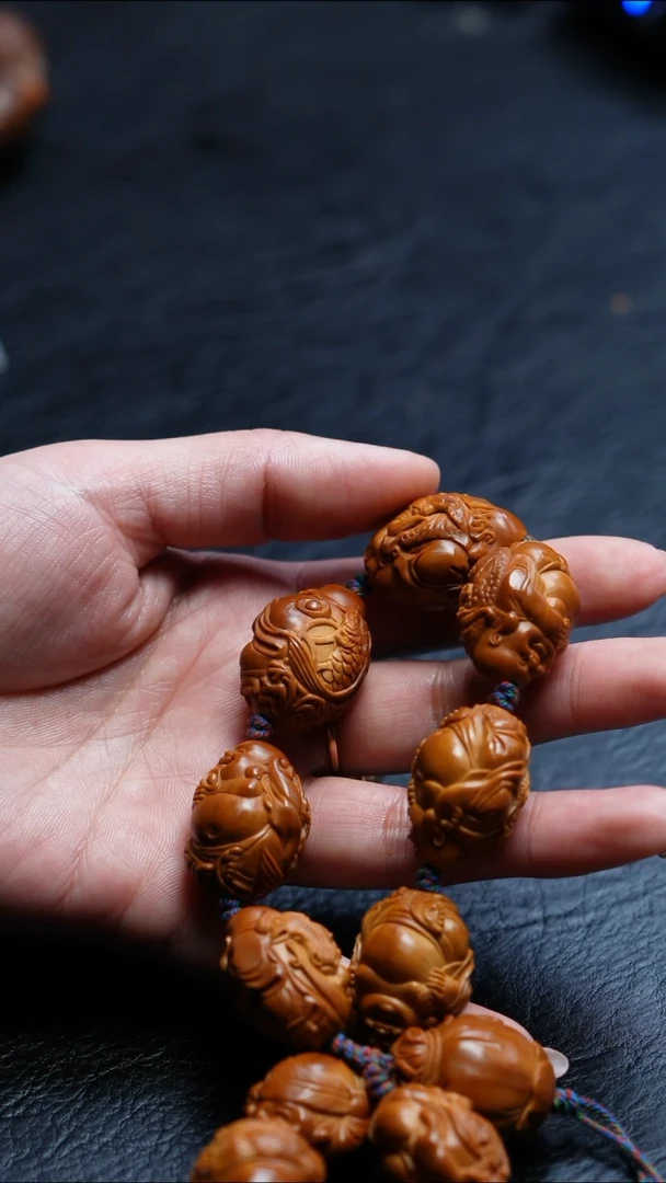 【闪购商品】橄榄核吊坠苏工橄榄核