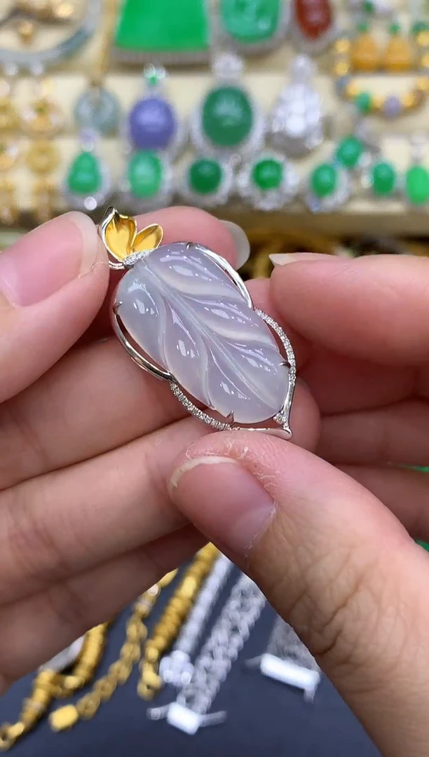 颈饰18K金镶嵌翡翠225-中国好珍宝