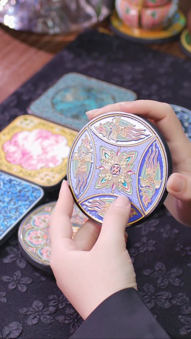 壹藏贰宝有凤来仪图案杯垫一片