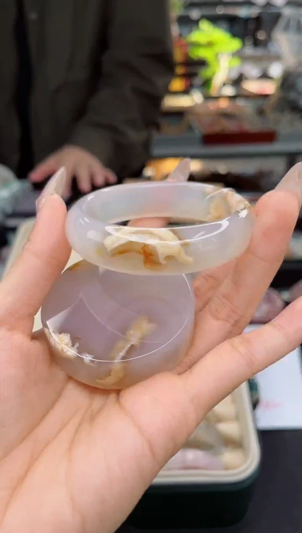 【闪购商品】石英质玉手镯未镶嵌55圈口（不退不换）1660259