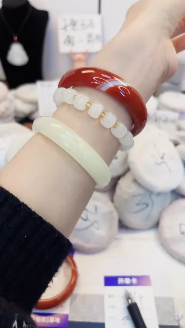 【闪购商品】石英质玉手镯未镶嵌337-玛瑙圈口60