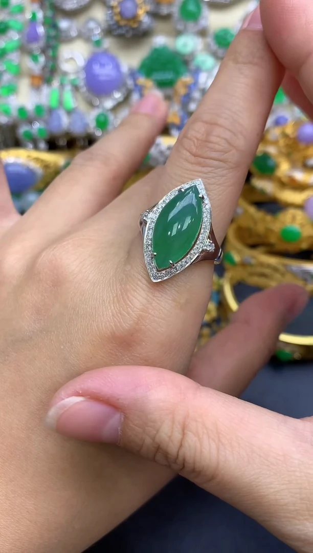 18K金镶嵌戒指翡翠347-中国好珍宝