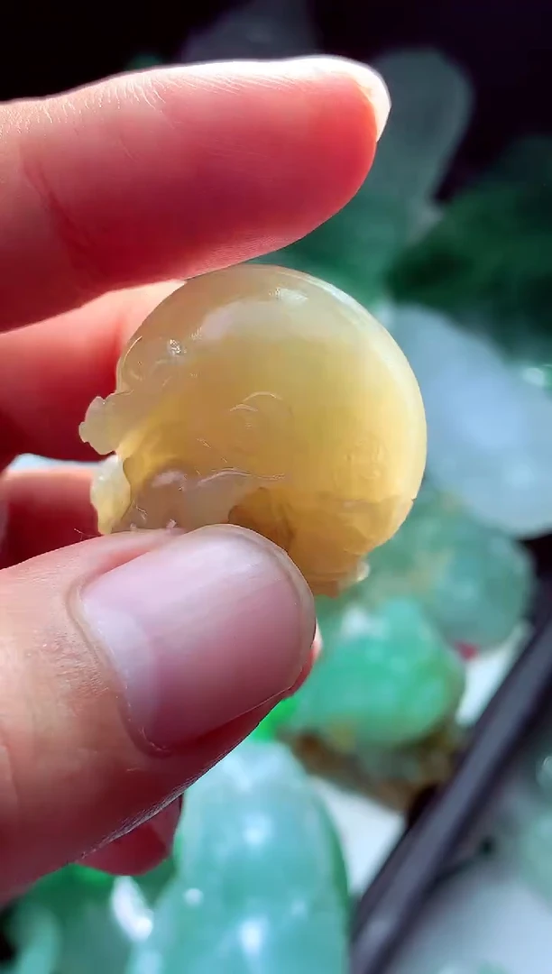 未镶嵌定制翡翠胡**?翡翠毛货定制