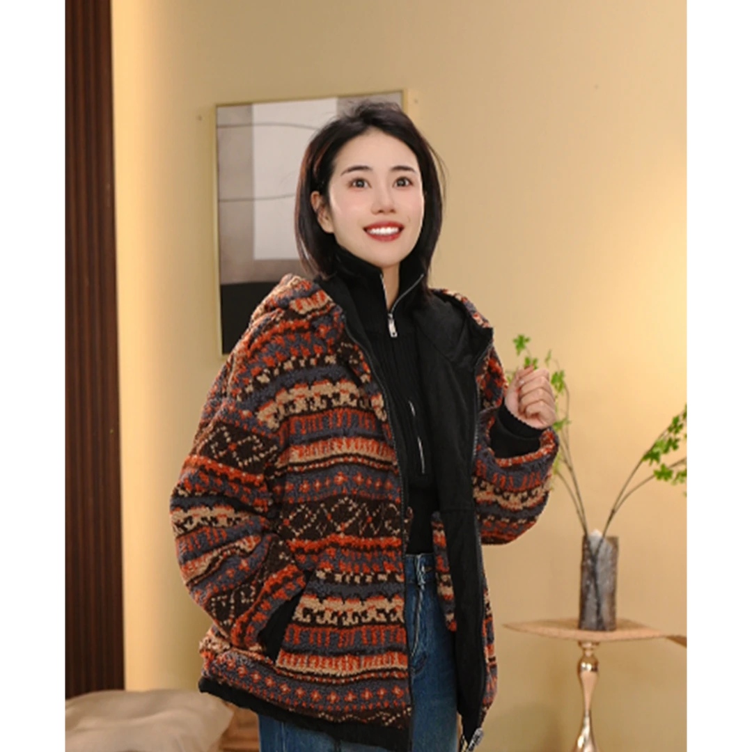 BEIJU 2025时尚复古几何印花两面穿连帽加厚保暖颗粒绒外套女2325