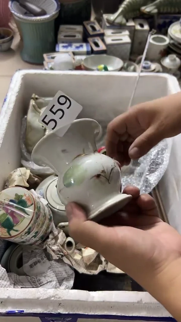 1有瑕疵的瓷器一单~~·