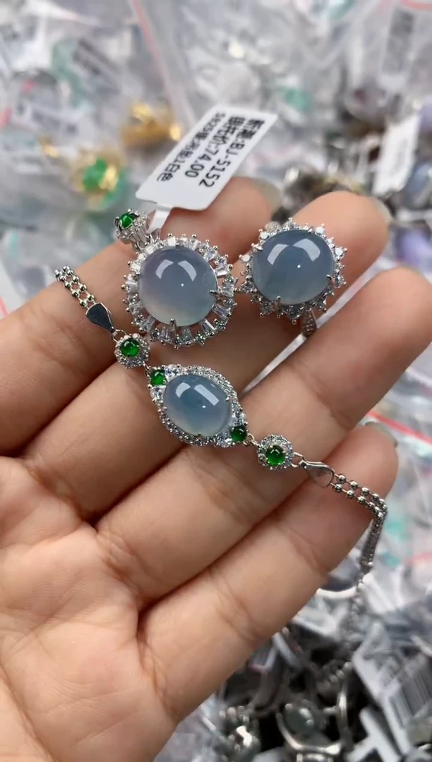 银S925镶嵌戒指翡翠布*?111     10